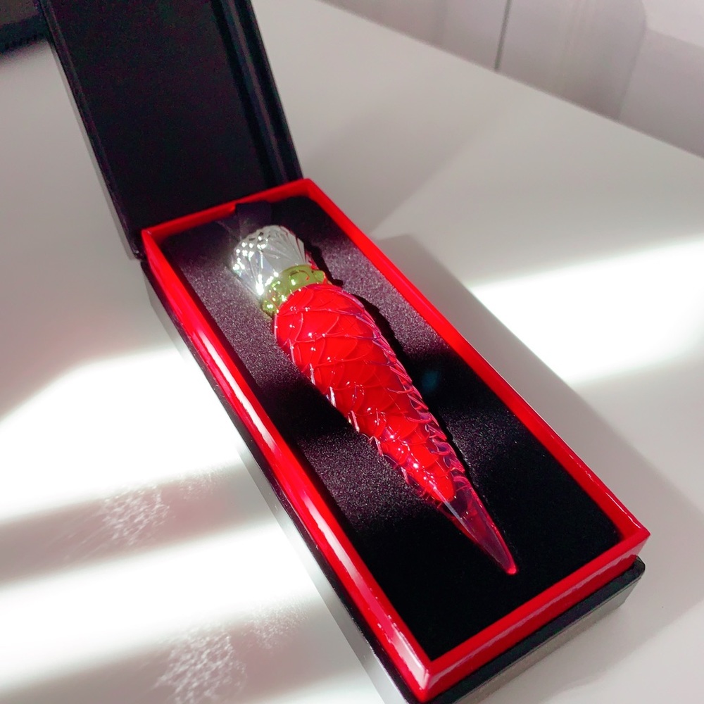 Louboutin Loubilaque Lip Color Lacquer Red Rougue Louboutin 001L